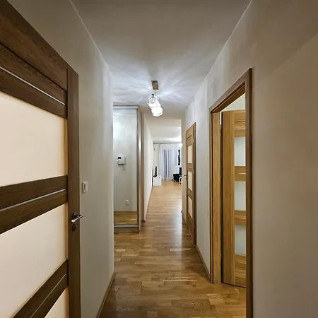 3-pok Klimasa 37a Komfort Balkon Garaz Apartament *