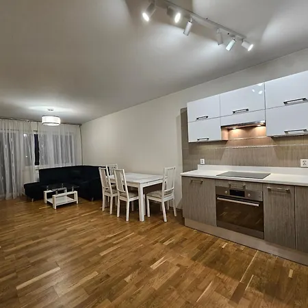 3-pok Klimasa 37a Komfort Balkon Garaz Apartament