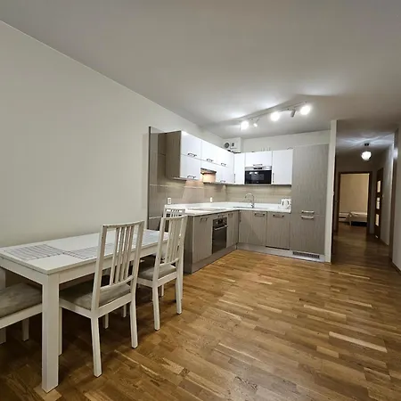 3-pok Klimasa 37a Komfort Balkon Garaz 아파트 *