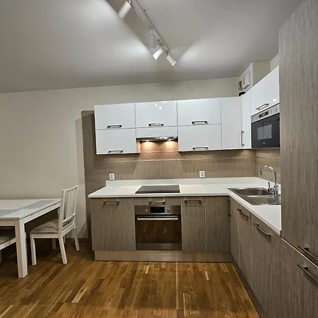 3-pok Klimasa 37a Komfort Balkon Garaz 아파트 브로츠와프